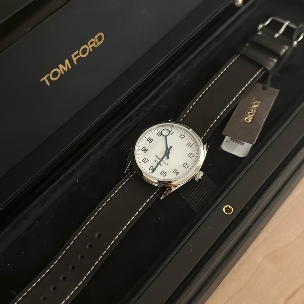 NWT Tom Ford N 002-012 Watch with leather strap comes with box and tags model